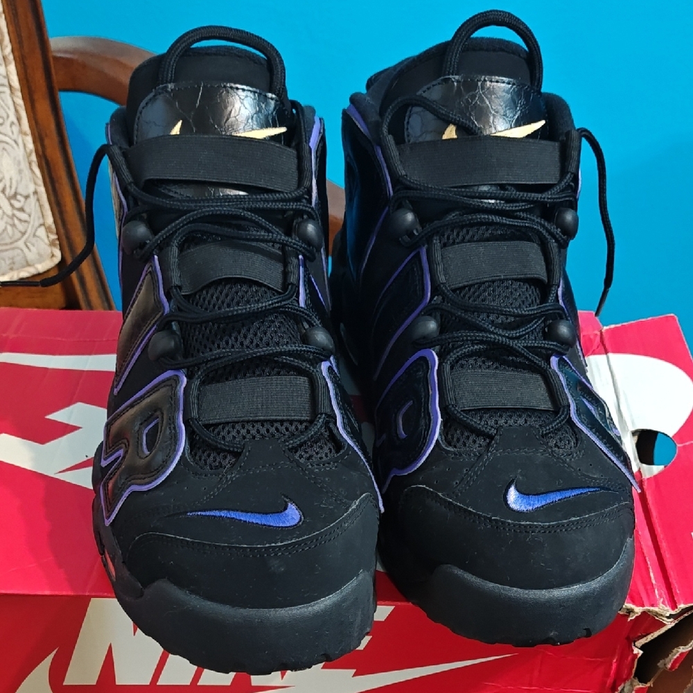Nike Men's Black and Blue Athletic Shoes